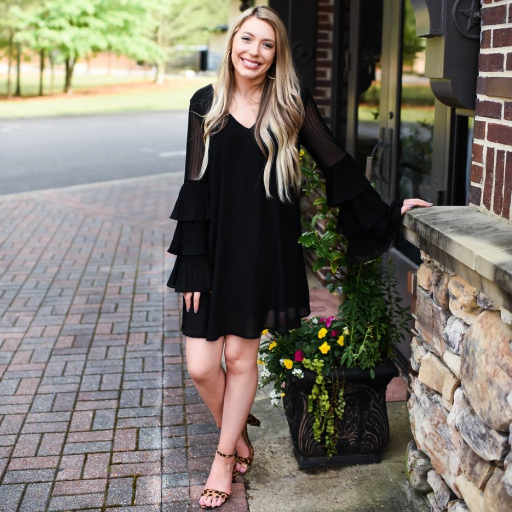 Meet your Posher, Lauren ✨